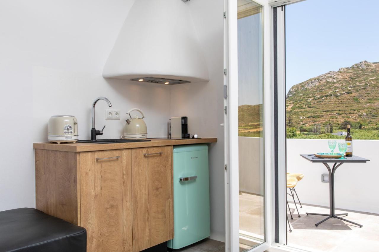 Ninemia Naxos Suites Agios Thaleleos Exterior photo