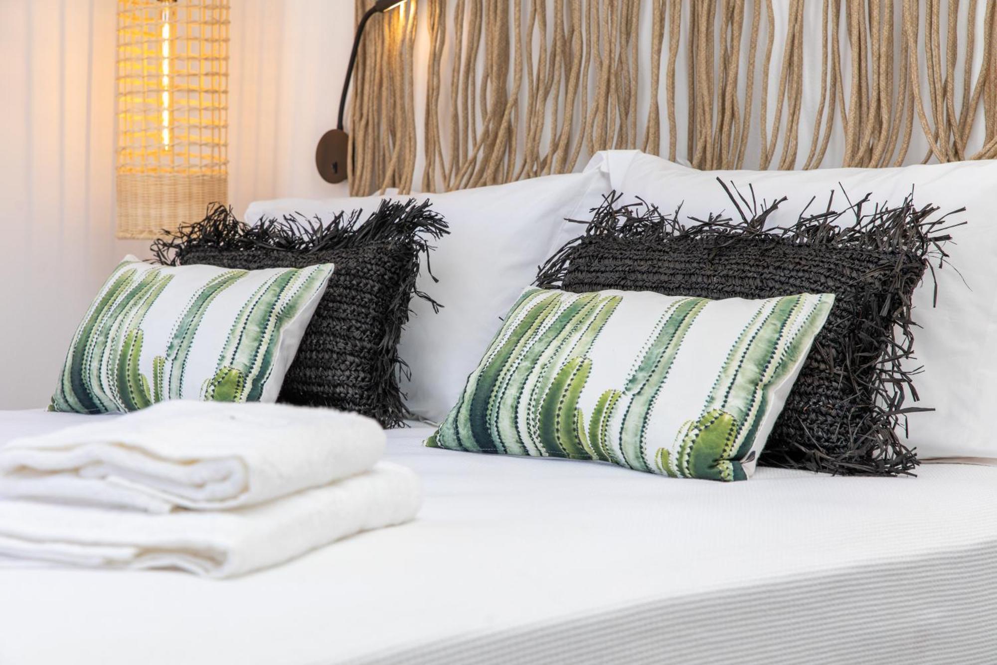 Ninemia Naxos Suites Agios Thaleleos Room photo